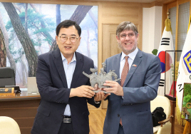 주한 페루대사, APEC 정상회의 사전 답사 위해 경주 방문